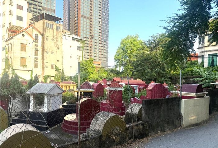 Tại các khu vực triển khai dự án đô thị lớn, cần gắn chỉnh trang nghĩa trang hiện hữu với đầu tư hạ tầng, dành một phần nguồn lực từ phát triển đất đai để chăm lo nơi an nghỉ của cộng đồng.