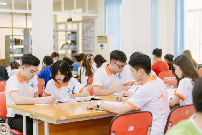 UTT mở rộng đào tạo nhân lực phục vụ các dự án đường sắt và hạ tầng giao thông hiện đại.