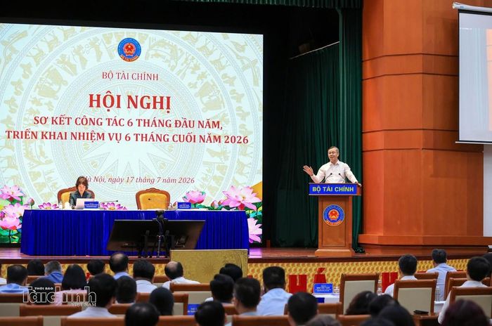 Tại Hội nghị sơ kết công tác 6 tháng đầu năm 2026, Bộ trưởng Ngô Văn Tuấn đã yêu cầu toàn ngành Tài chính nỗ lực phấn đấu vì mục tiêu tăng trưởng hai con số. Ảnh: Đức Thanh
