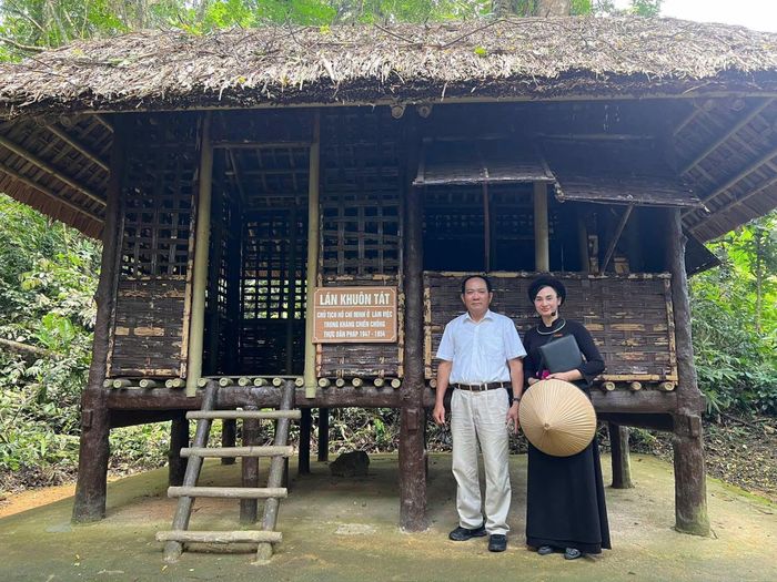 Lán Tỉn Keo là một trong những di tích nổi bật tại khu di tích ATK Định Hóa Thái Nguyên. Ảnh : Thành Đô