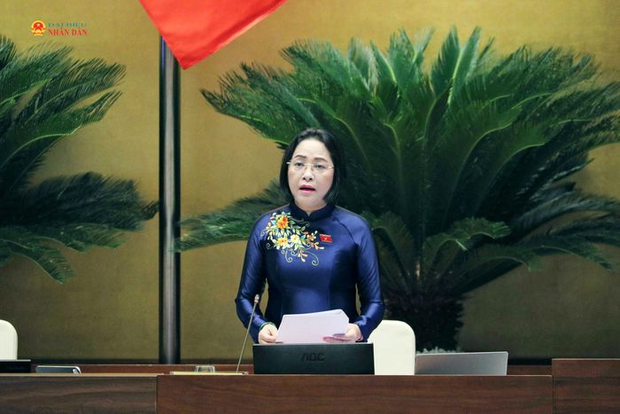 Phó chủ tịch Quốc hội Nguyễn Thị Thanh điều hành nội dung phiên họp. Ảnh: Hồ Long