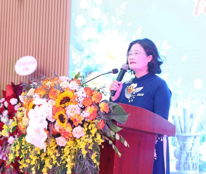Cô Tô Thị Hải Yến, Hiệu trưởng Trường THCS Giảng Võ, mong muốn trong 4 năm tới, các em sẽ cùng học tập, vui chơi và trưởng thành trong một không gian văn minh, thân thiện. Ảnh: T.Nga
