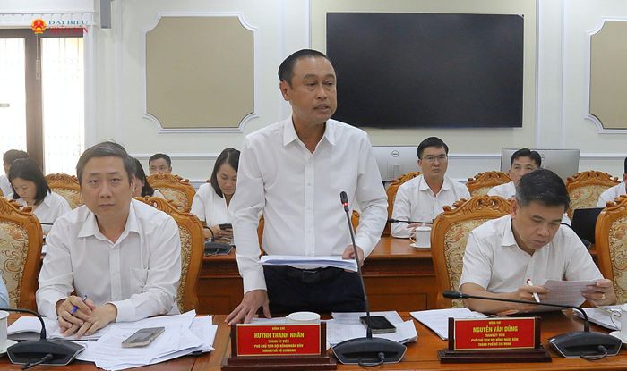 Phó Chủ tịch HĐND thành phố Huỳnh Thanh Nhân phát biểu