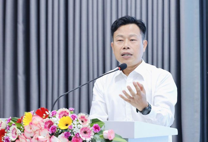 Đối với phát triển đại học tinh hoa, đại học trọng điểm, Thứ trưởng Lê Quân cho rằng không thể “đi dàn hàng ngang” mà cần xác định những cơ sở, lĩnh vực có tiềm năng để tập trung nguồn lực phát triển. Ảnh: Bộ GD-ĐT
