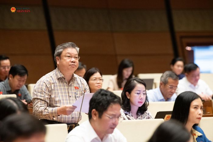 ĐBQH Bùi Văn Dũng (Thanh Hóa) phát biểu