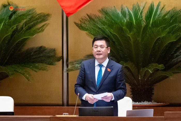 Phó Chủ tịch Quốc hội Nguyễn Hồng Diên điều hành nội dung thảo luận về dự án Luật sửa đổi, bổ sung một số điều của Luật Kiến trúc chiều 10/8
