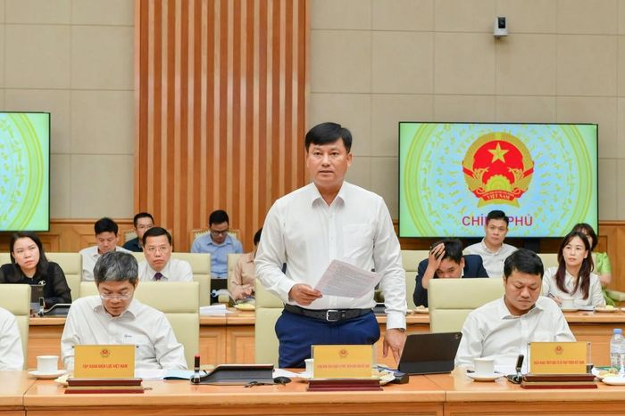 Đại diện các ngân hàng thương mại phát biểu tại buổi làm việc