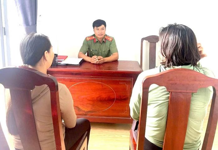 Công an xã Đăk Ơ kịp thời vào cuộc tuyên truyền, giải thích giải quyết mâu thuẫn trong nội bộ nhân dân.