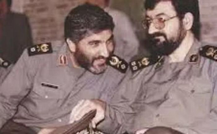 Năm 1981, khi mới 27 tuổi, ông Rezaei (phải) được bổ nhiệm làm Tư lệnh IRGC và giữ cương vị này trong vòng 16 năm. Ảnh: Iranwire