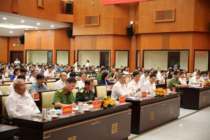Lãnh đạo Thành ủy, HĐND, UBND và các sở ngành TP Hồ Chí Minh tham dự hội nghị.