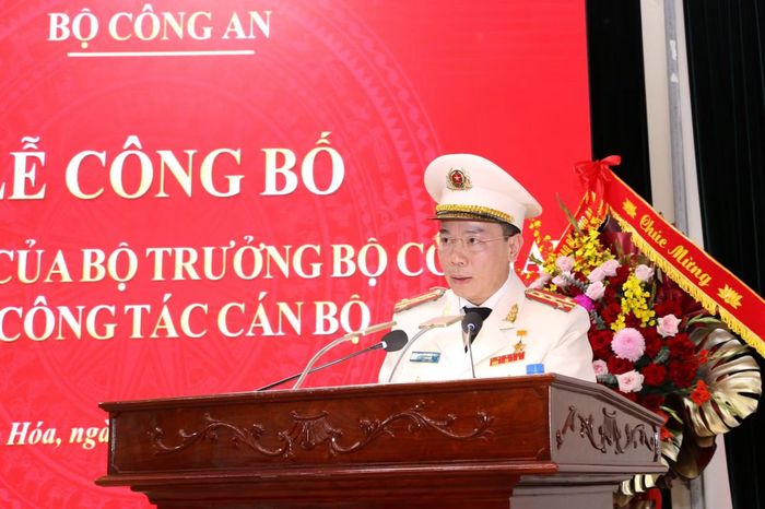Đại tá Hoàng Quốc Việt bày tỏ cảm ơn sâu sắc đối với Đảng ủy Công an Trung ương, lãnh đạo Bộ Công an đã tin tưởng, điều động, bổ nhiệm đồng chí giữ chức vụ Giám đốc Công an tỉnh Thanh Hóa.