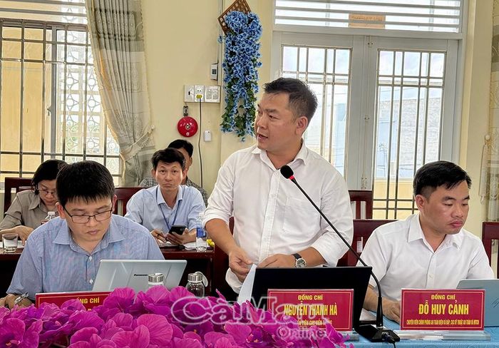 Đồng chí Nguyễn Thành Hà, đại diện Bộ Khoa học và Công nghệ, đề nghị Cà Mau tiếp tục quan tâm vận hành hệ thống kết nối thông tin và Tổng đài 112 phục vụ công tác chỉ đạo, điều hành, xử lý thông tin sự cố, thảm hoạ.