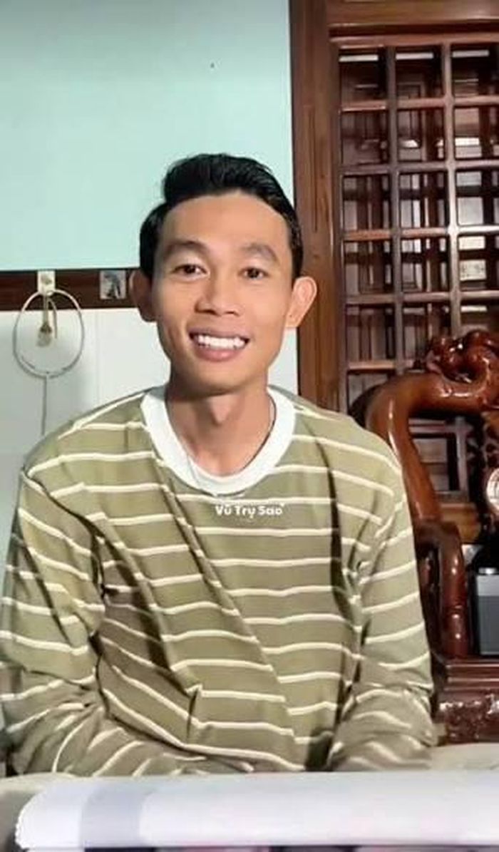 Hồng Thanh lựa chọn tập trung vào công việc cá nhân, vừa duy trì thu nhập vừa chờ đợi những kế hoạch mới trong nghề.