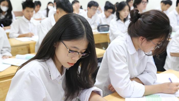 Bộ Giáo dục và Đào tạo yêu cầu tinh gọn mạng lưới trường công lập, hướng tới giảm tối thiểu 30% số đầu mối so với ngày 1/7/2025. Ảnh minh họa