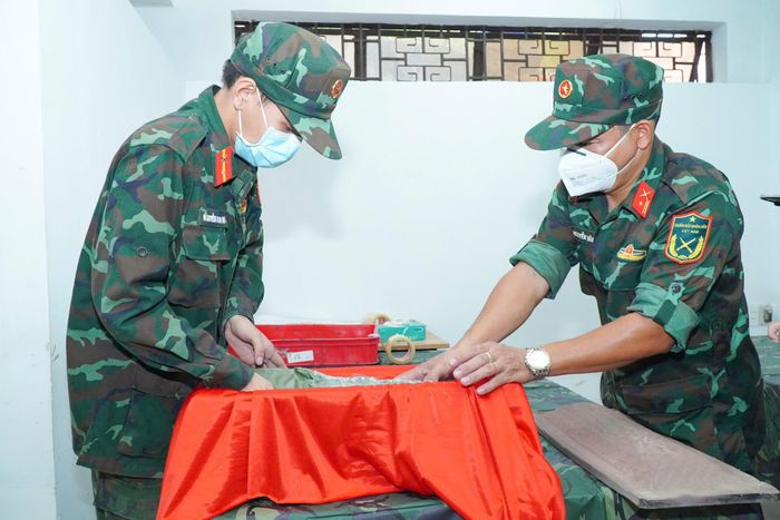Trong ngày 10/8, lực lượng làm nhiệm vụ đã phát hiện, quy tập 11 bộ hài cốt liệt sĩ tại Khu B và 7 bộ hài cốt có di vật kèm theo