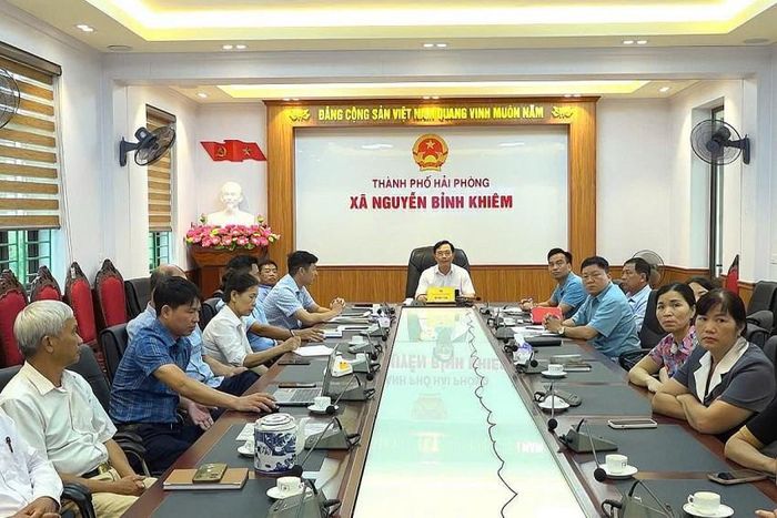 Quang cảnh một hội nghị của Đảng Ủy Xã Nguyễn Bỉnh Khiêm.