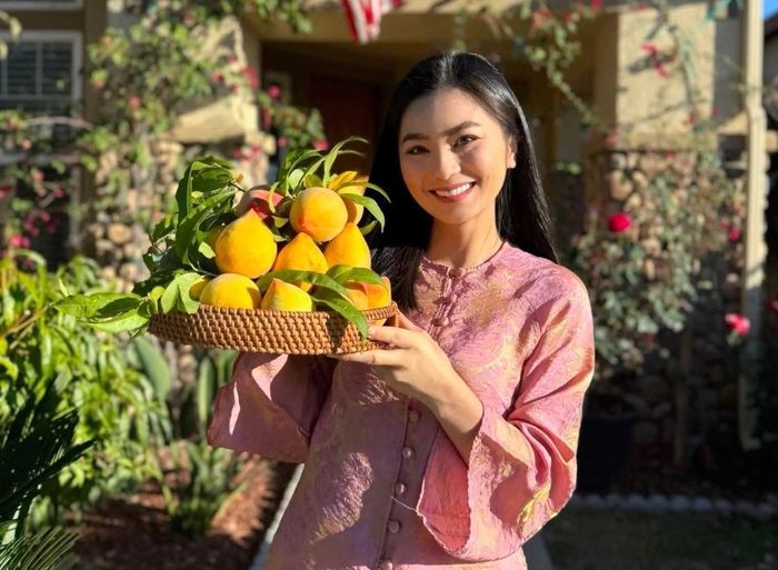 Tuy nhiên, đây là bộ phim cuối cùng cô đóng trước khi rời Việt Nam theo gia đình định cư tại California (Mỹ) vào tháng 12/2019. Kể từ đó, nữ diễn viên hoàn toàn rút khỏi các hoạt động nghệ thuật, tập trung chăm sóc gia đình và xây dựng cuộc sống mới ở nước ngoài.