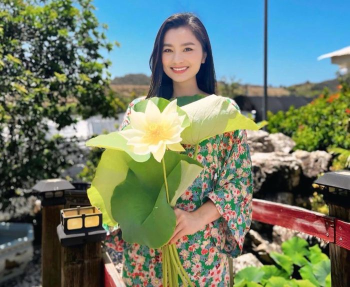 Diệu Hương thường xuyên nấu cho gia đình những món ăn mang đậm hương vị Việt Nam. Ngoài nội trợ chăm sóc chồng con, cô còn kinh doanh online để kiếm thêm thu nhập.