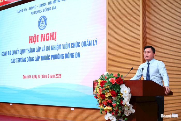 Bí thư Đảng ủy phường Đống Đa Lê Tuấn Định phát biểu chỉ đạo tại hội nghị. Ảnh: Hoa Thành