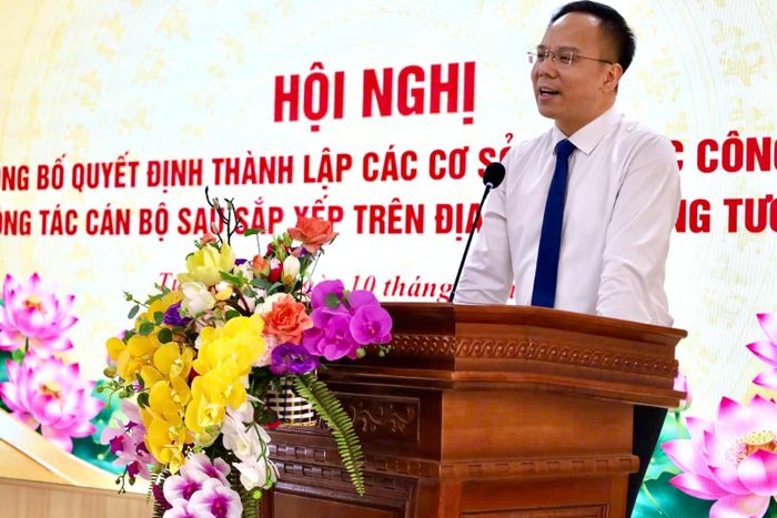 Bí thư Đảng ủy phường Tương Mai Võ Xuân Trọng phát biểu tại hội nghị. Ảnh: Hà Thanh
