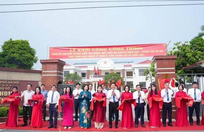 Lãnh đạo xã Hưng Đạo thực hiện nghi lễ triển khai một số dự án trên địa bàn năm 2026. Ảnh: Hoàng Anh
