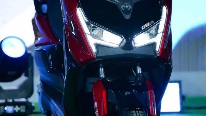 Động cơ 5.000W, tốc độ tối đa 90 km/h