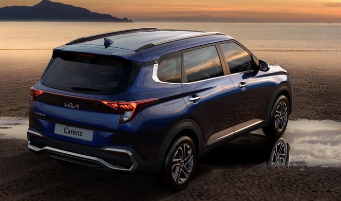KIA Carens sẽ có "kình địch" chung mâm cùng thiết kế có nhiều điểm tương đồng. Liệu thời gian tới, mẫu xe mới của Hyundai có bán với giá rẻ không, có lẽ thời gian sẽ trả lời. Ảnh: Tổng hợp
