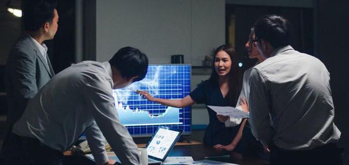 Khi khởi nghiệp, việc phân chia công việc giữa các thành viên rất quan trọng. Mỗi người cần có vai trò rõ ràng để tối ưu hóa hiệu quả. Ảnh minh họa