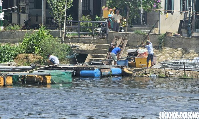 Qua công tác tuyên truyền, vận động, có 30/33 hộ dân ký cam kết tự nguyện tháo dỡ, hoàn thành trước ngày 21/8/2026, đến ngày 5/8, 2 hộ hoàn thành việc tháo dỡ. Ảnh: H.Dũng.