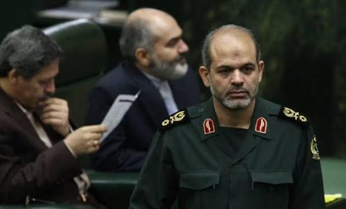 Trong khi đó, Chuẩn tướng Ahmad Vahidi được thăng hàm Thiếu tướng và trở thành Tổng Tư lệnh IRGC, lực lượng có vai trò đặc biệt quan trọng trong hệ thống an ninh và quân sự của Iran.