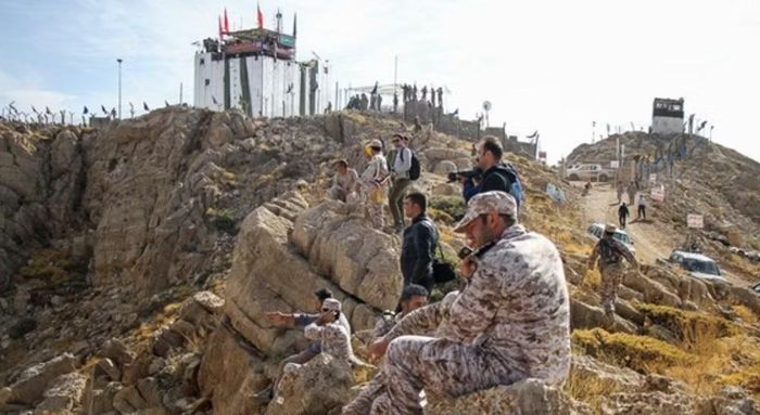 Cựu Thứ trưởng Bộ Quốc phòng Iran Reza Talaeinik từng cho biết mỗi chỉ huy cấp cao đều chỉ định trước người kế nhiệm trong phạm vi 3 cấp bậc dưới mình.