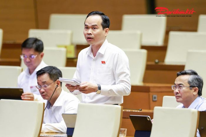 Đại biểu Quốc hội Nguyễn Văn Minh, đoàn Đà Nẵng phát biểu.