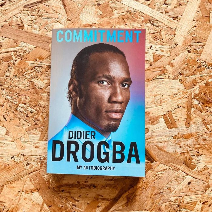  Commitment cho thấy phía sau hình ảnh Drogba của những trận chung kết là một hành trình dài học cách chờ cơ hội và nhận trách nhiệm ở thời điểm khó khăn nhất. 