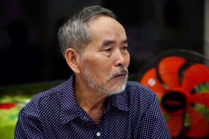  Ông Quang Thịnh bồi hồi khi nhắc về người anh Lê Công Duẩn năm xưa. 