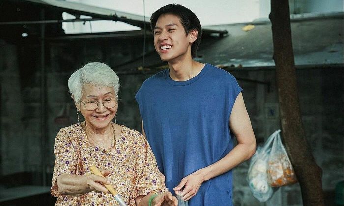  Gia tài của ngoại tập trung khai thác mối quan hệ giữa hai bà cháu, nơi hai thế hệ tìm thấy sự đồng hành và thấu hiểu. Ảnh: GDH. 