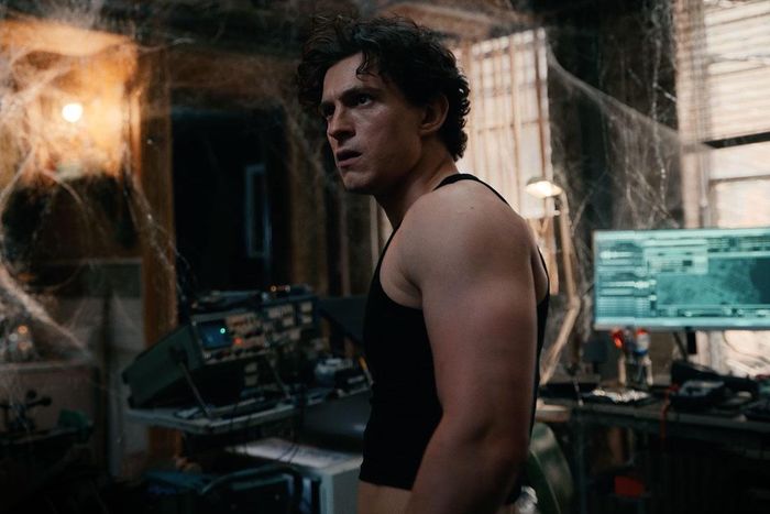  Tom Holland tích cực tập CrossFit để có thân hình lý tưởng. Ảnh: Sony.