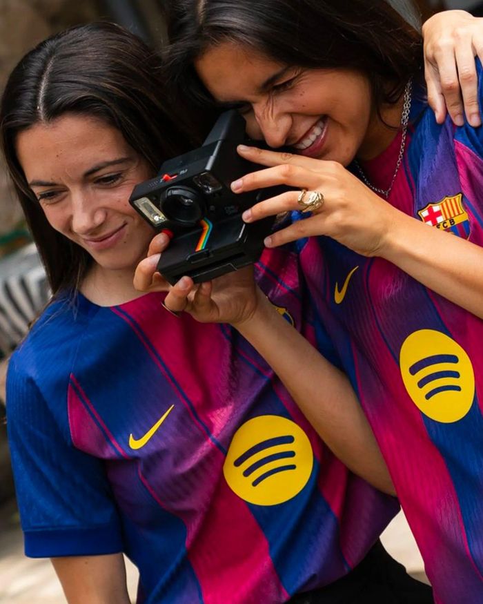  Thiết kế áo đấu tôn vinh lịch sử CLB Barcelona mùa giải 2026/2027. Ảnh: Barcelona. 