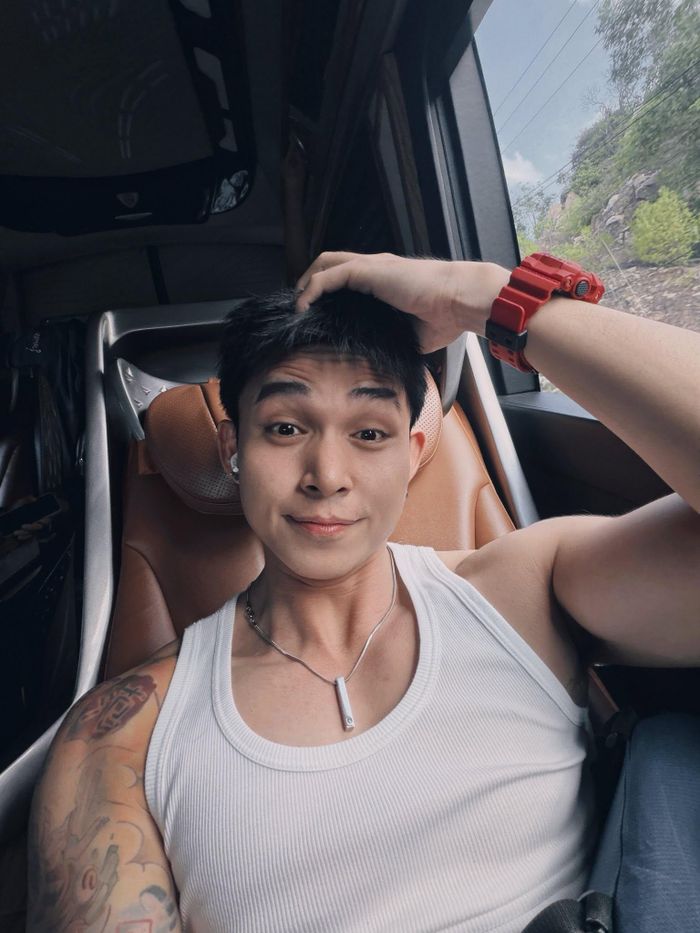Vào tháng 4, anh ra mắt MV Truth or Dare. Song không lâu sau, sản phẩm bị phản ứng vì nhiều hình ảnh phản cảm, gợi dục. Sau đó, phía nam ca sĩ lên tiếng xin lỗi và gỡ MV trên nền tảng trực tuyến. Bên cạnh đó, Jun Phạm cũng ẩn và gỡ bỏ toàn bộ bài đăng, hình ảnh, cũng như các đoạn quảng bá liên quan trên tất cả các kênh mạng xã hội thuộc quyền quản lý của anh cùng công ty. 