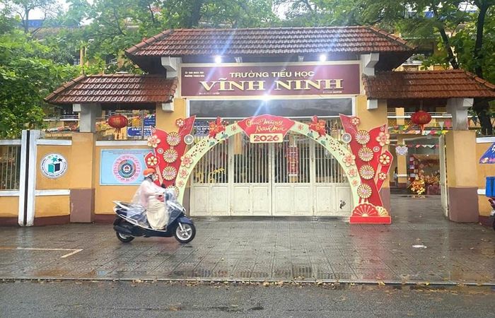 Sau sắp xếp, TP. Huế sẽ giảm 246 trường, tỉ lệ giảm 49,2%. Trong ảnh: Trường Tiểu học Vĩnh Ninh (phường Thuận Hóa) sẽ được giữ nguyên. Ảnh: S.T
