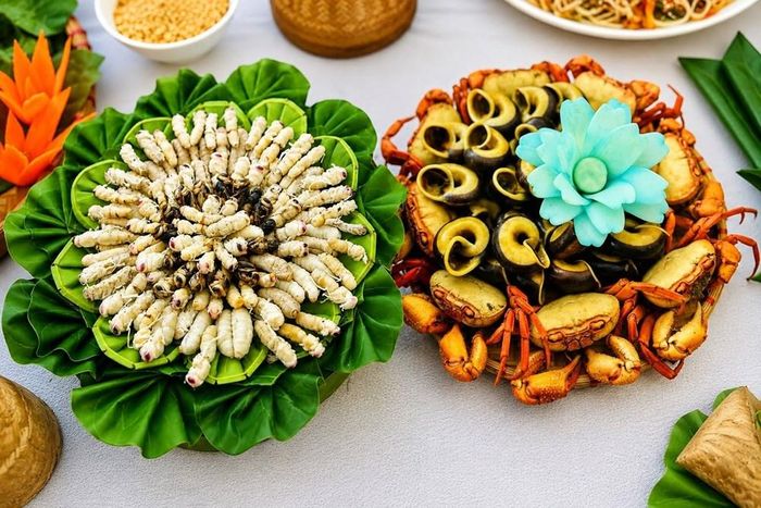 Mỗi mâm cơm là một câu chuyện về phong tục, nếp sống và quan niệm của từng cộng đồng
