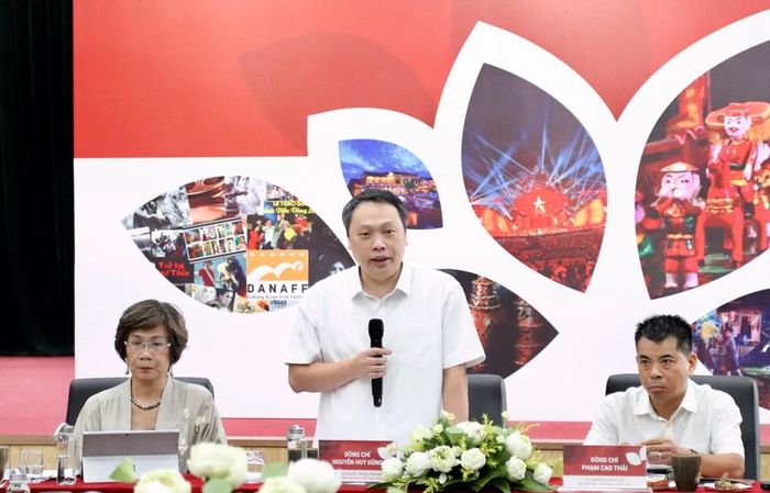 Thứ trưởng Bộ VHTTDL Nguyễn Huy Dũng phát biểu tại Hội thảo