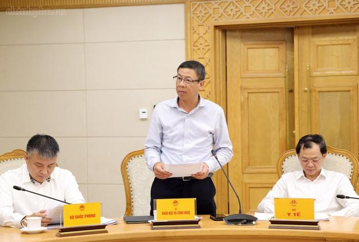 Thứ trưởng Bộ KH&CN Lê Xuân Định báo cáo tại cuộc họp - Ảnh: chinhphu.vn/Gia Huy