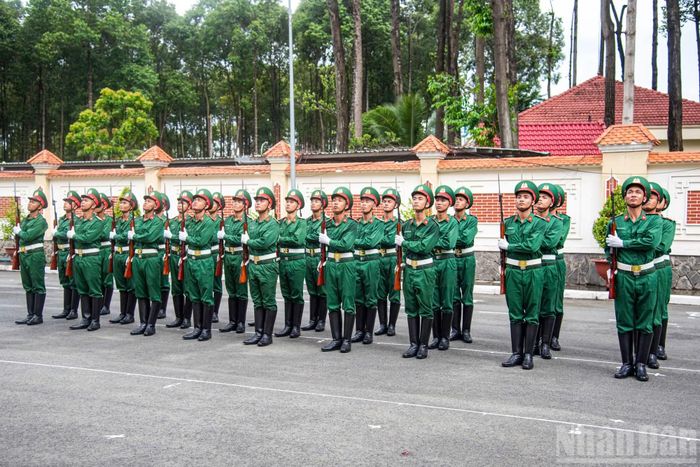 Với tinh thần trách nhiệm cao, cán bộ, chiến sĩ Tiểu đoàn 180 đang nỗ lực hoàn thiện các nội dung, sẵn sàng thực hiện nhiệm vụ, góp phần vào thành công của chương trình.﻿