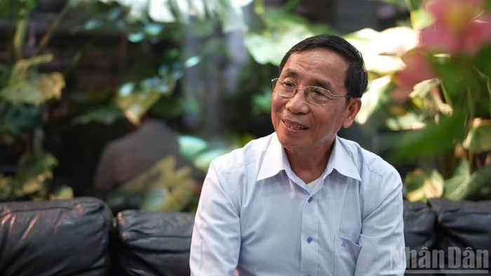 Trung tướng Nguyễn Thanh Tuấn, nguyên Cục trưởng Cục Tuyên huấn, Tổng cục Chính trị Quân đội nhân dân Việt Nam.