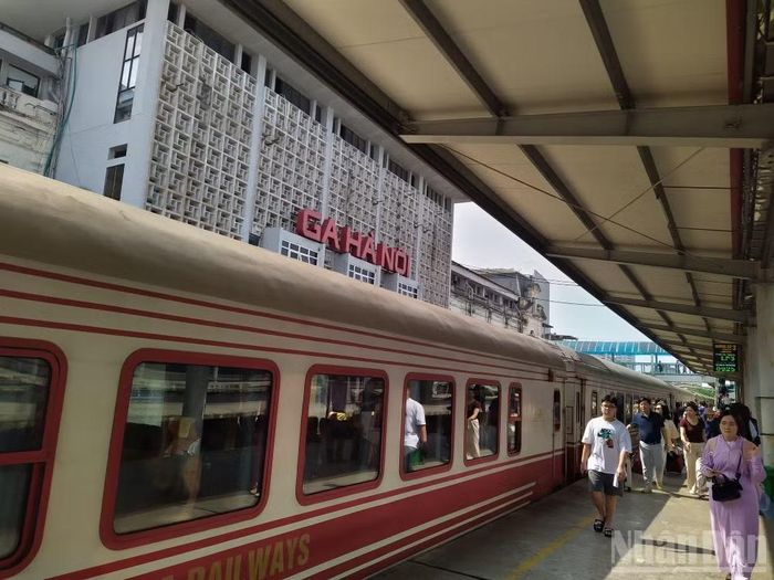 Chất lượng các đoàn tàu được ngành đường sắt Việt Nam nâng cao theo nhu cầu của khách hàng