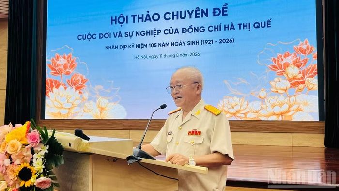 Đại tá, Tiến sĩ Vũ Tang Bồng, nguyên cán bộ Viện Lịch sử Quân sự Việt Nam chia sẻ tại hội thảo.