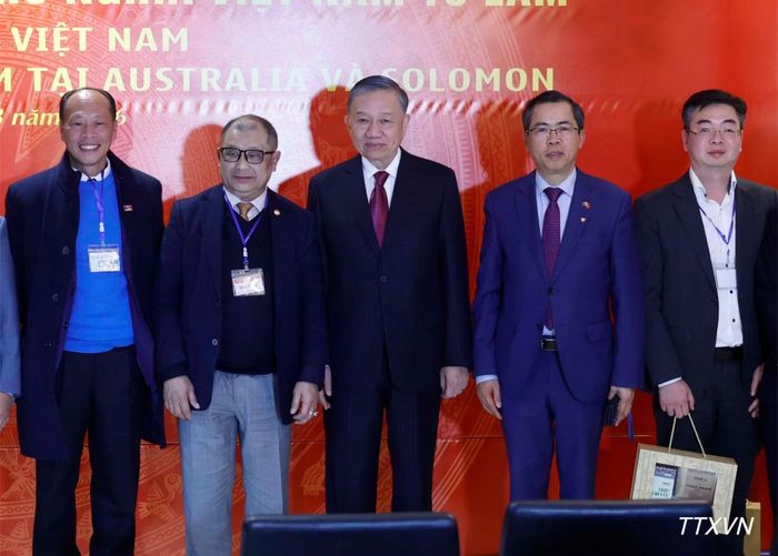 Tổng Bí thư, Chủ tịch nước Tô Lâm và các đại biểu. (Ảnh: TTXVN)