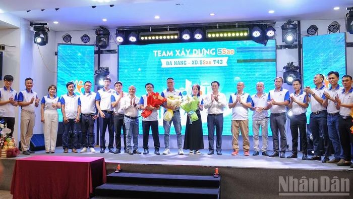 Team Xây dựng 5Sao - lực lượng thi công thực địa đầu tiên trong hệ sinh thái ứng dụng 5Sao ra mắt tại sự kiện.