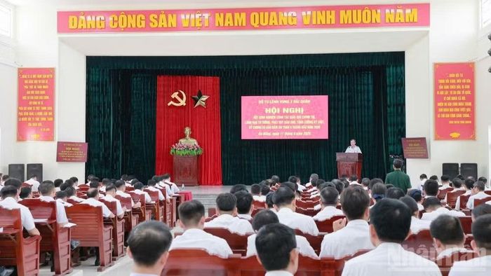 Toàn cảnh hội nghị.