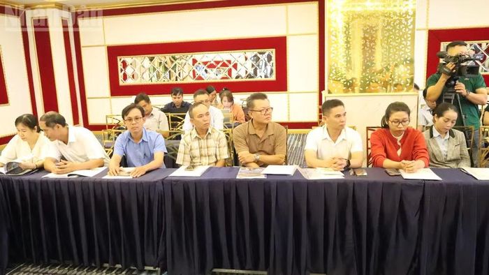 Các học viên tham gia chương trình tập huấn. (Ảnh: CÔNG LÝ)